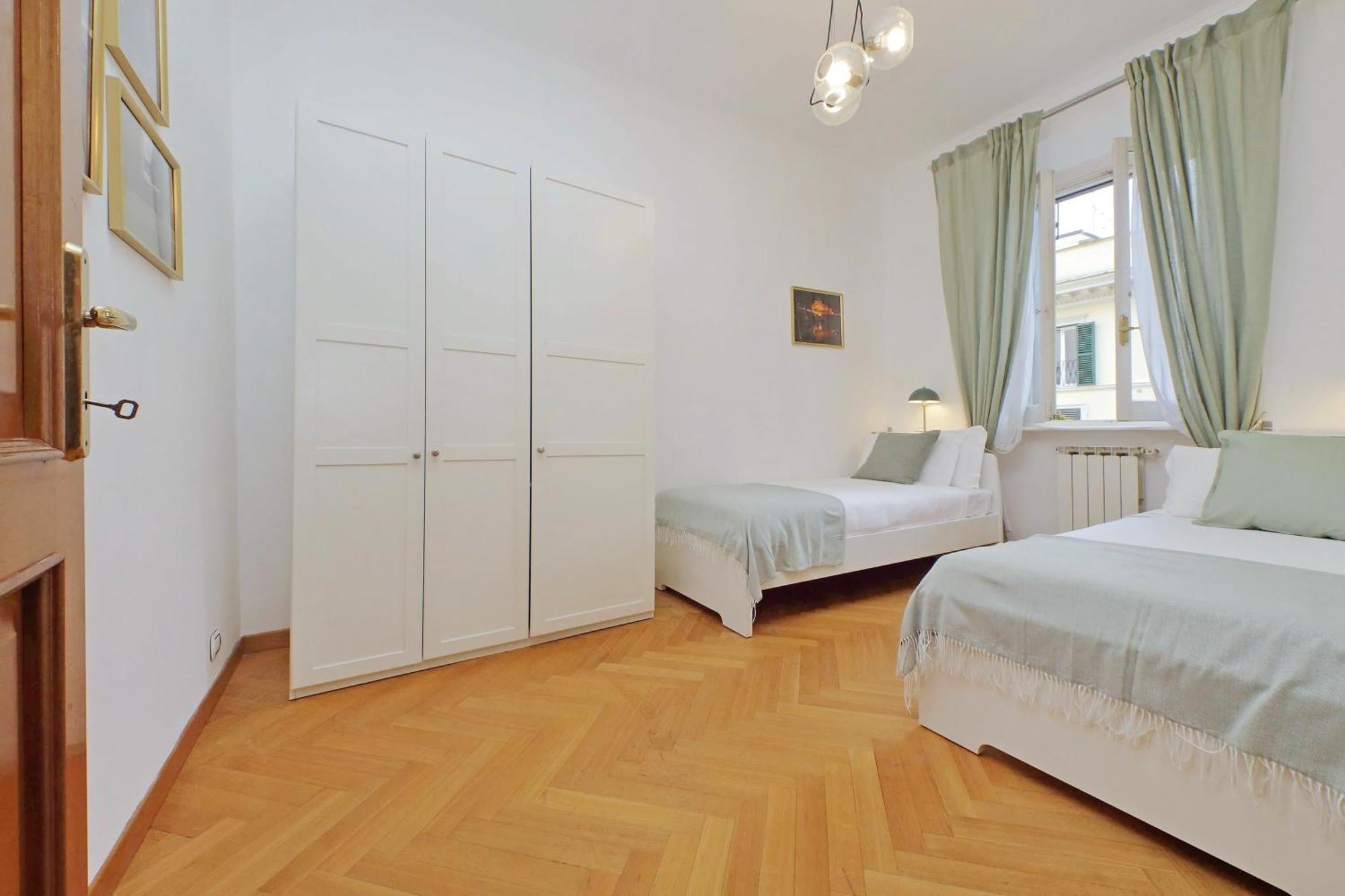 רומא Ych-Comfortable 2 Bedrooms Flat Near Colosseum מראה חיצוני תמונה