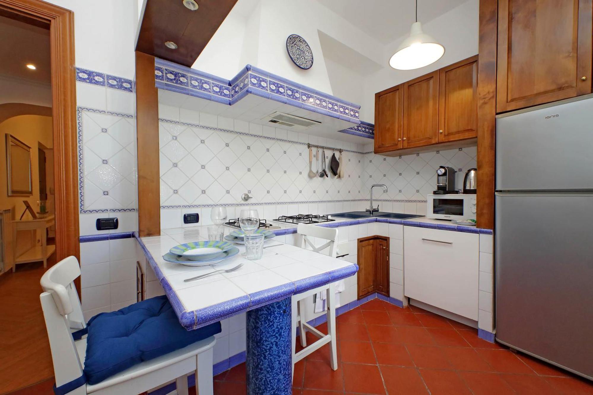 רומא Ych-Comfortable 2 Bedrooms Flat Near Colosseum מראה חיצוני תמונה